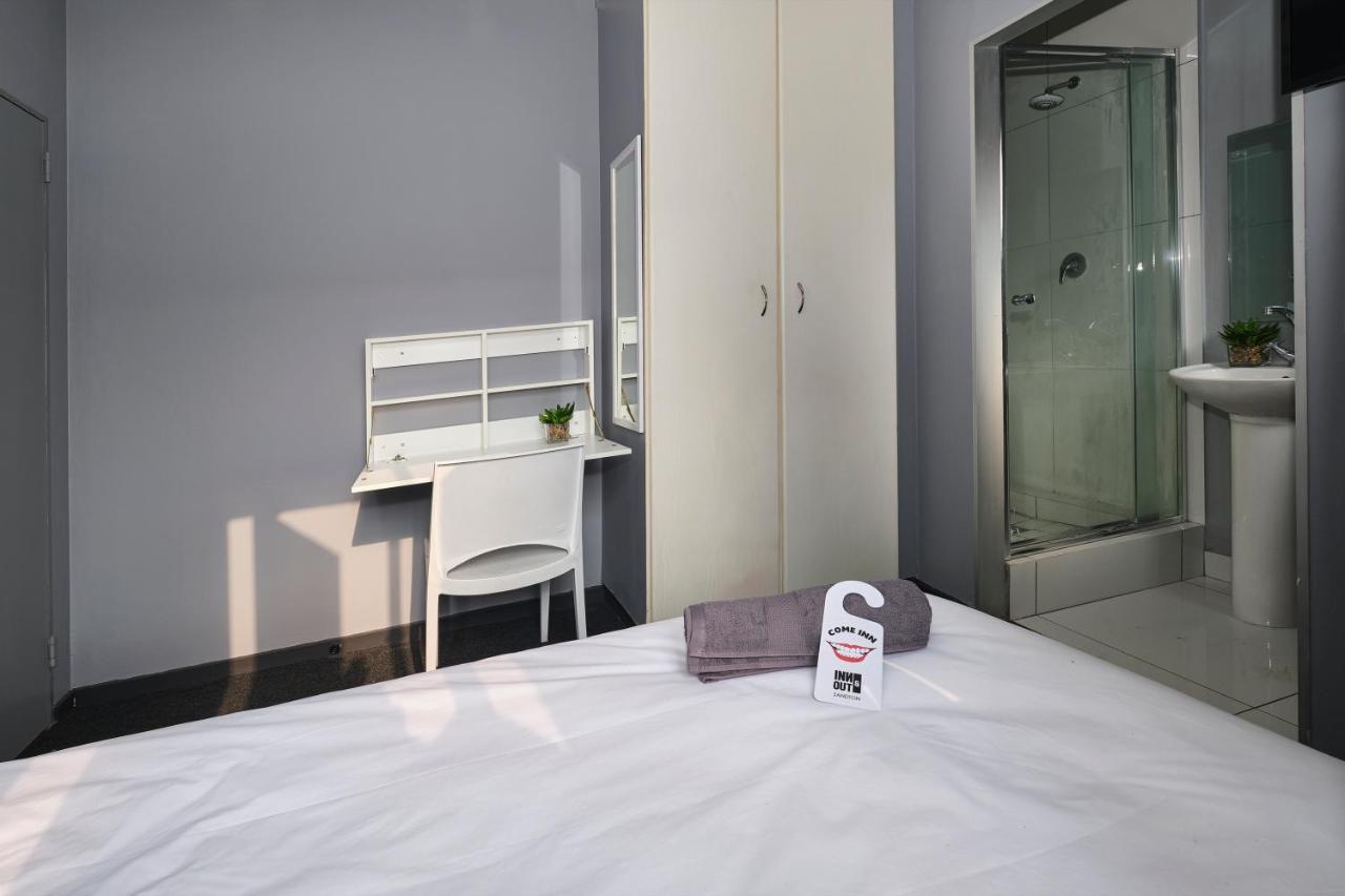 Inn & Out Sandton โจฮันเนสเบิร์ก ภายนอก รูปภาพ